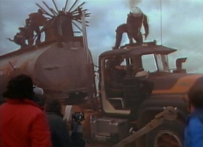 TruckAttackFilming.jpg (19579 bytes)
